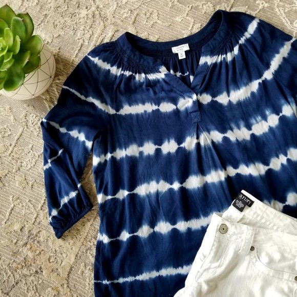 crown & ivy Tops - Top, Blouse. Navy Blue, White Tie Dye. Crown & Ivy Brand. Size Medium.